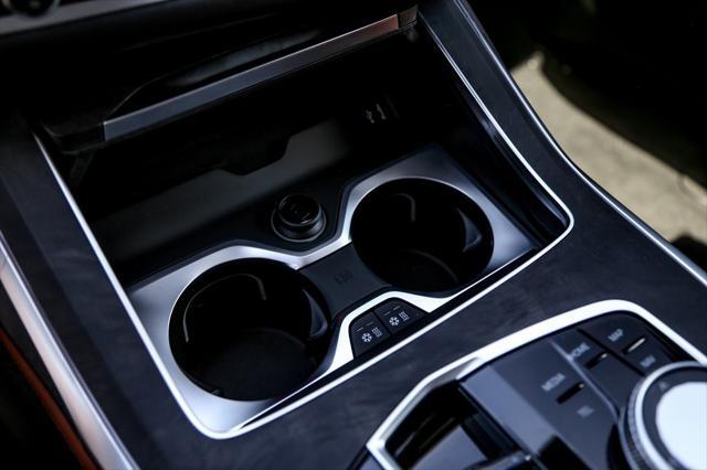 new 2026 BMW X7 car, priced at $130,070