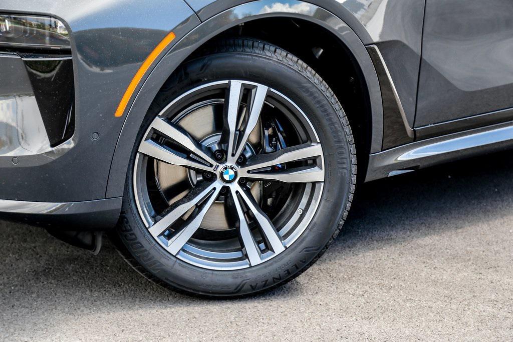 new 2025 BMW X7 car, priced at $124,375