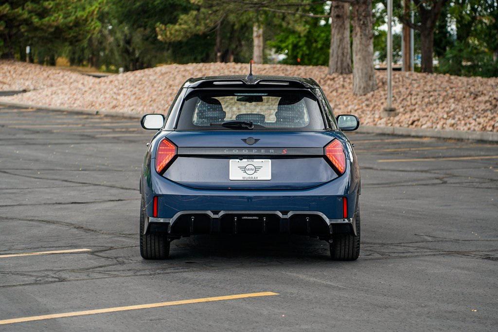 new 2025 MINI Hardtop car, priced at $41,225