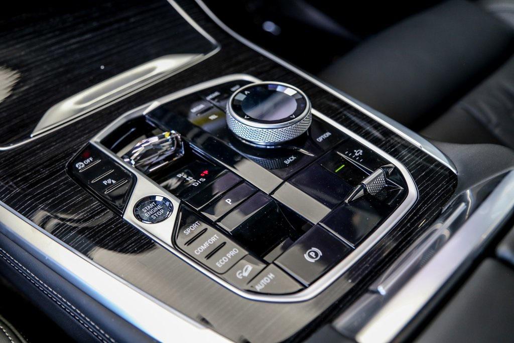 new 2026 BMW X7 car, priced at $107,795