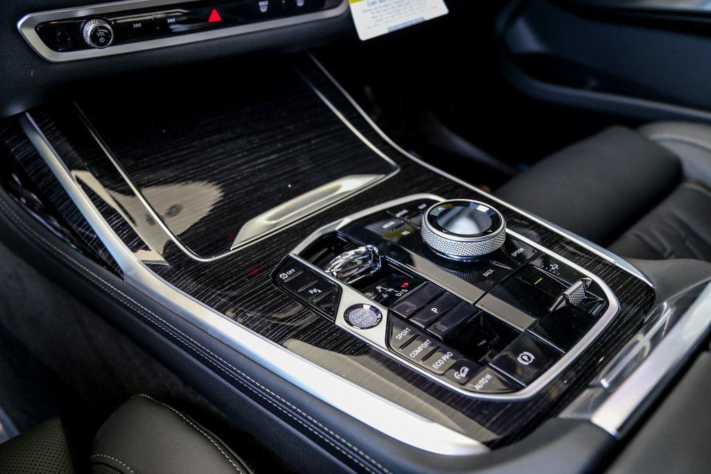 new 2026 BMW X7 car, priced at $107,795