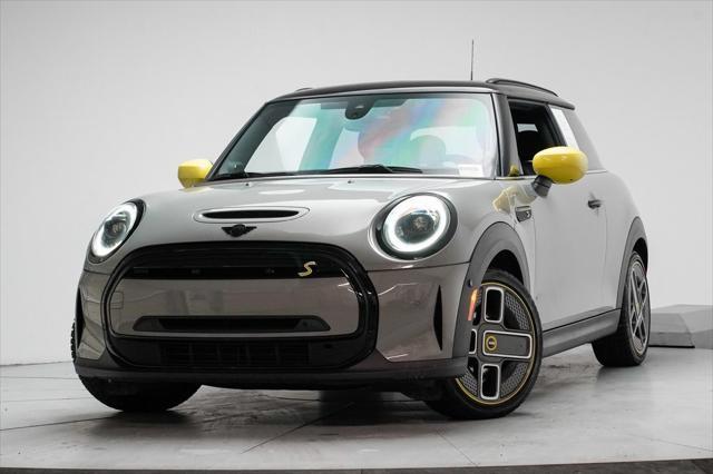 used 2022 MINI Hardtop car, priced at $19,762