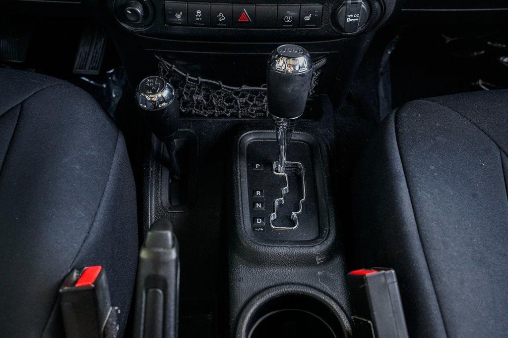 used 2013 Jeep Wrangler Unlimited car, priced at $17,995