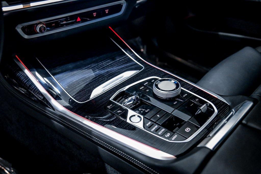 new 2026 BMW X7 car, priced at $105,965