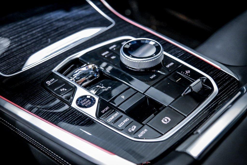 new 2026 BMW X7 car, priced at $105,965