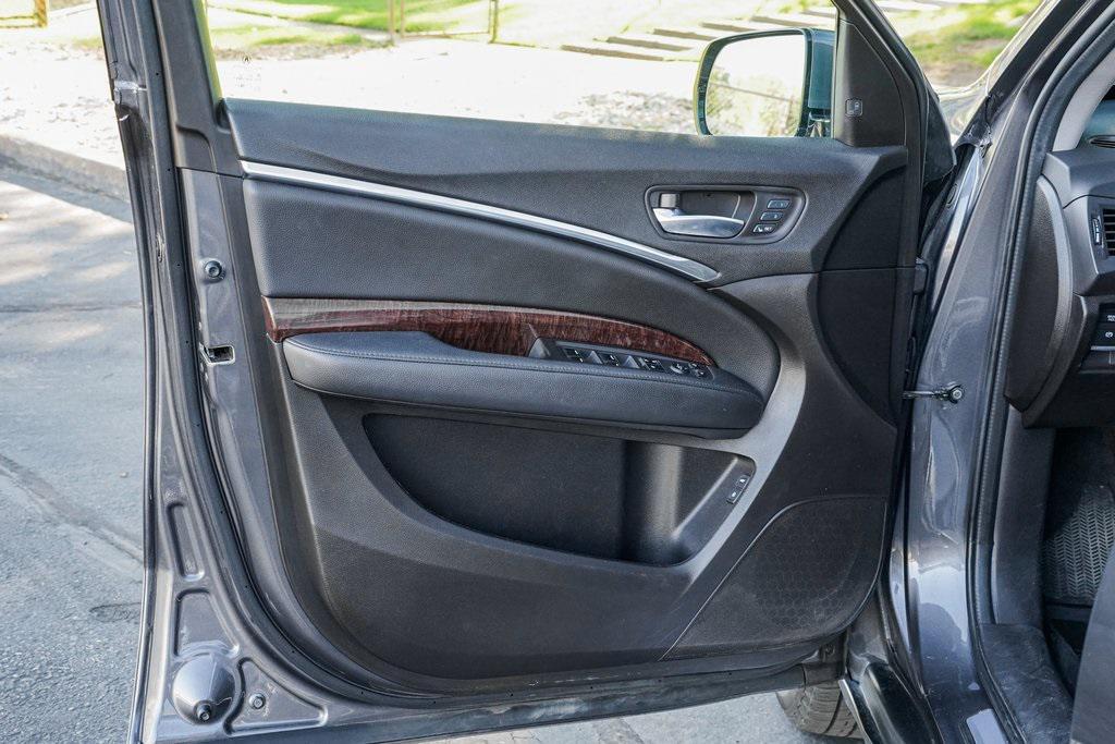 used 2018 Acura MDX car, priced at $19,495