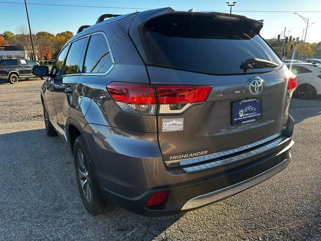 used 2018 Toyota Highlander car, priced at $26,995