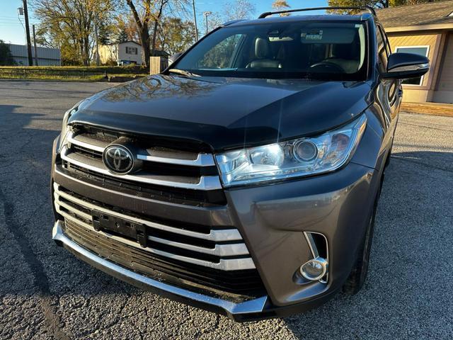 used 2018 Toyota Highlander car, priced at $26,995