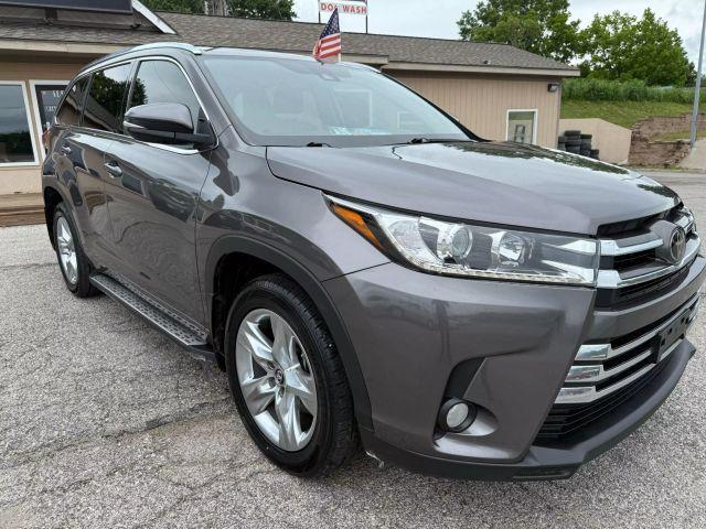 used 2018 Toyota Highlander car, priced at $23,995