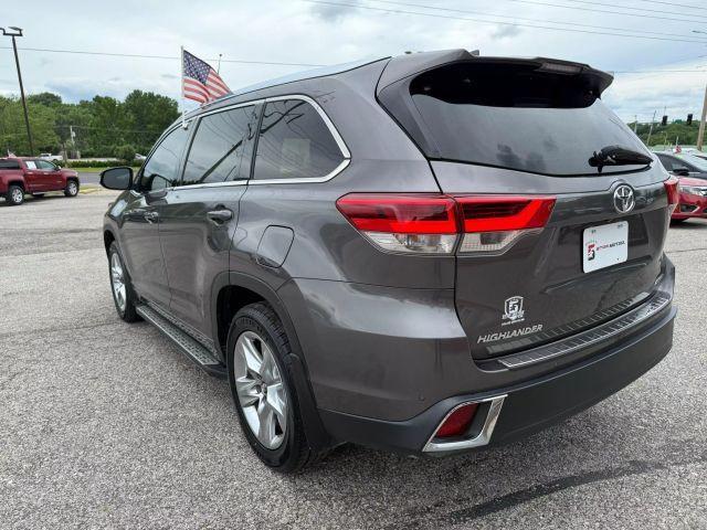 used 2018 Toyota Highlander car, priced at $23,995