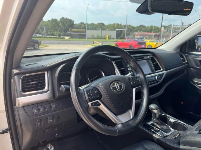 used 2019 Toyota Highlander car, priced at $29,495