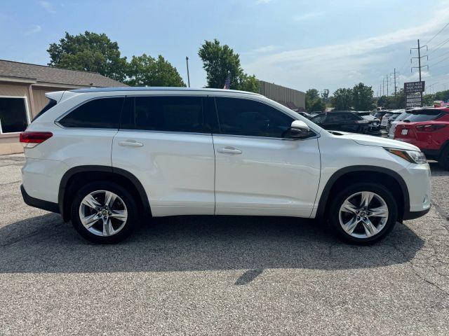 used 2019 Toyota Highlander car, priced at $29,495