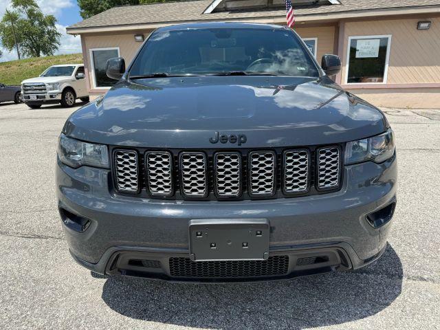 used 2018 Jeep Grand Cherokee car, priced at $17,495