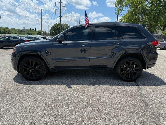 used 2018 Jeep Grand Cherokee car, priced at $17,495