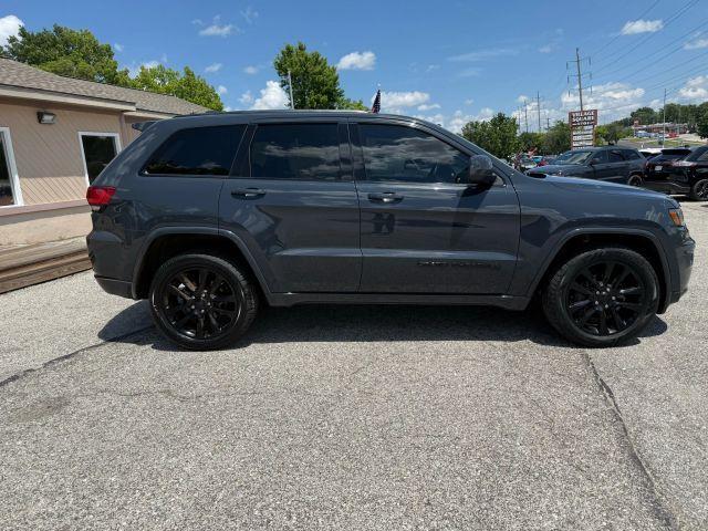 used 2018 Jeep Grand Cherokee car, priced at $17,495