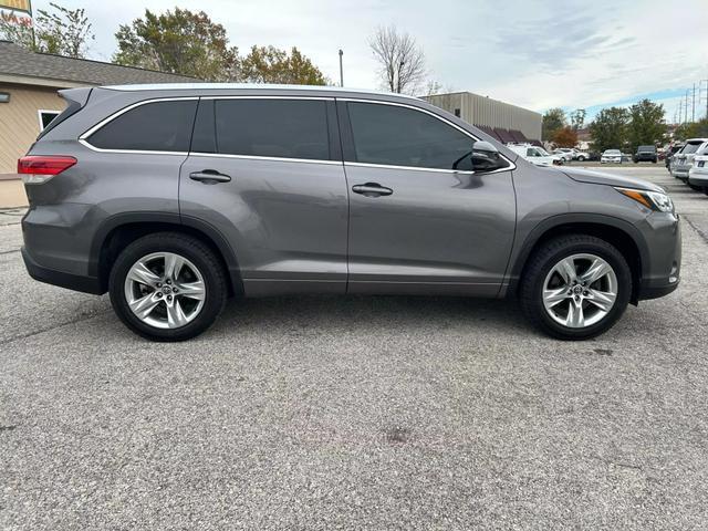 used 2018 Toyota Highlander car, priced at $27,750