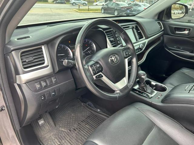 used 2018 Toyota Highlander car, priced at $27,750