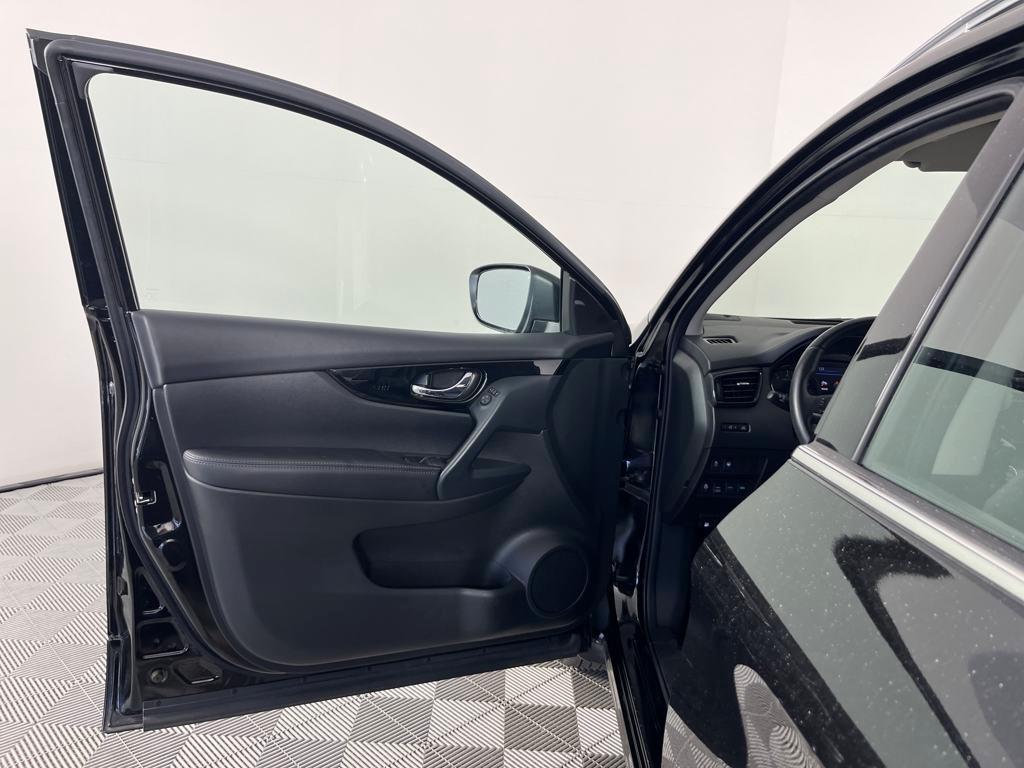 used 2022 Nissan Rogue Sport car, priced at $23,526