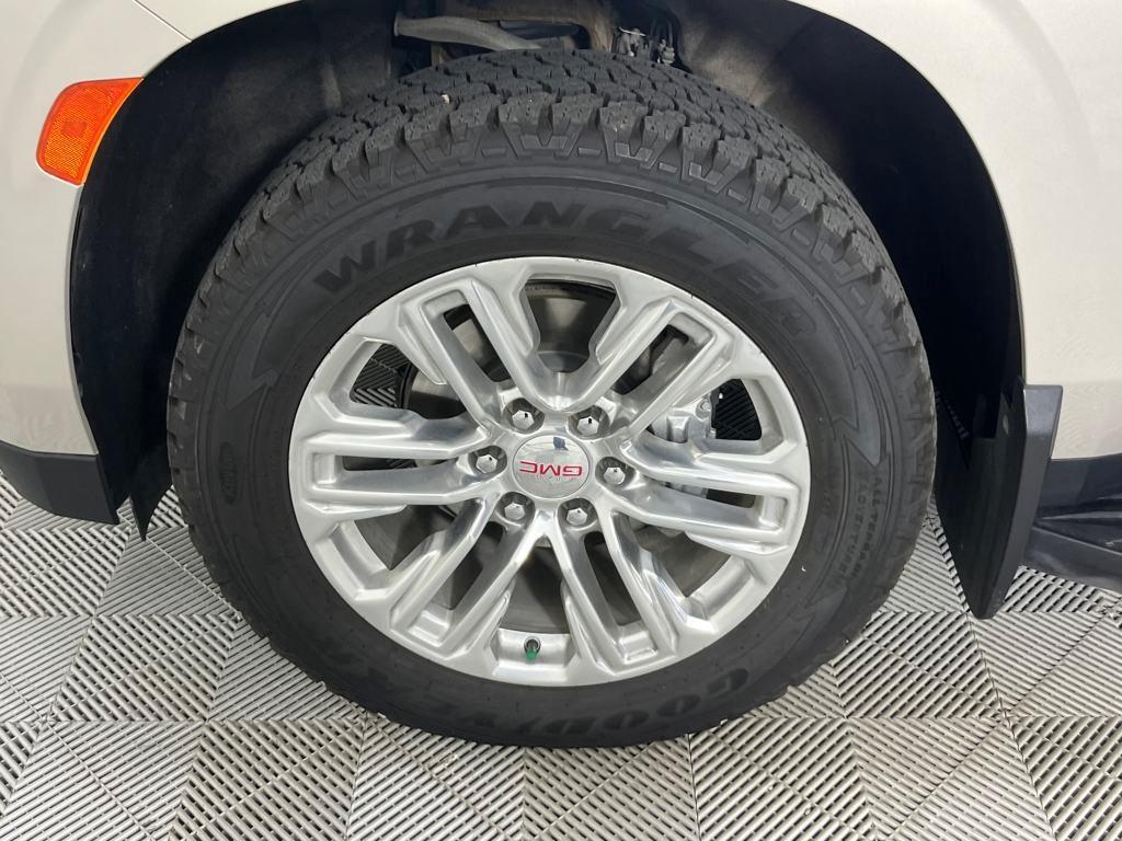 used 2022 GMC Yukon car, priced at $48,526