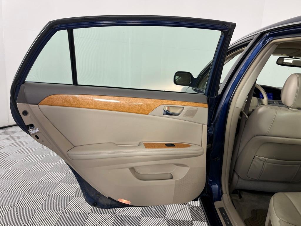 used 2007 Toyota Avalon car