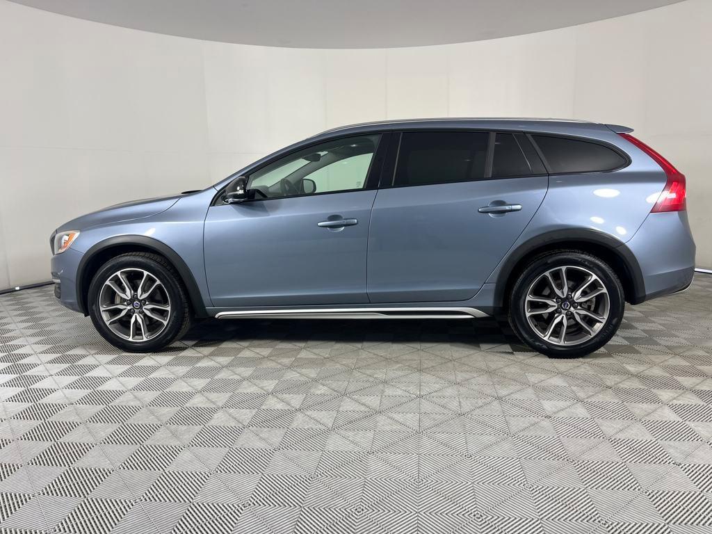 used 2018 Volvo V60 Cross Country car, priced at $15,992