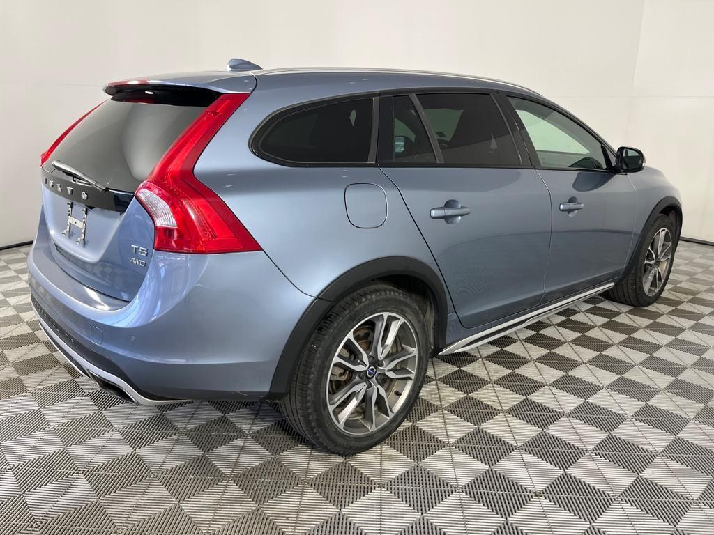 used 2018 Volvo V60 Cross Country car, priced at $17,609