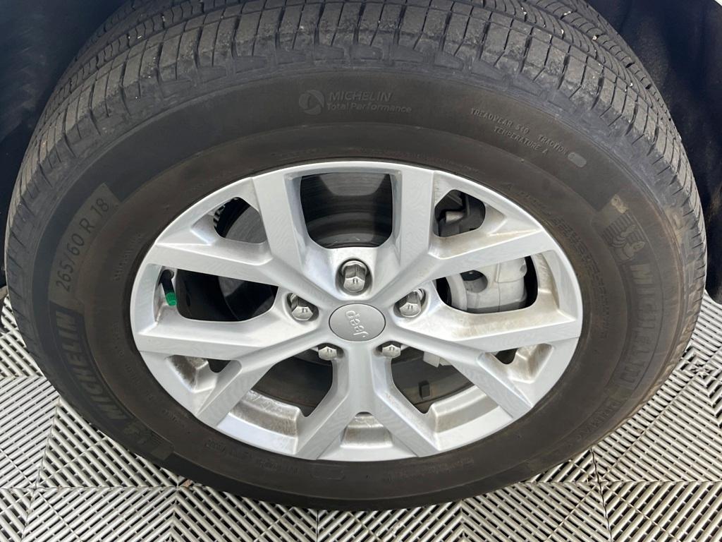 used 2024 Jeep Grand Cherokee car, priced at $49,991