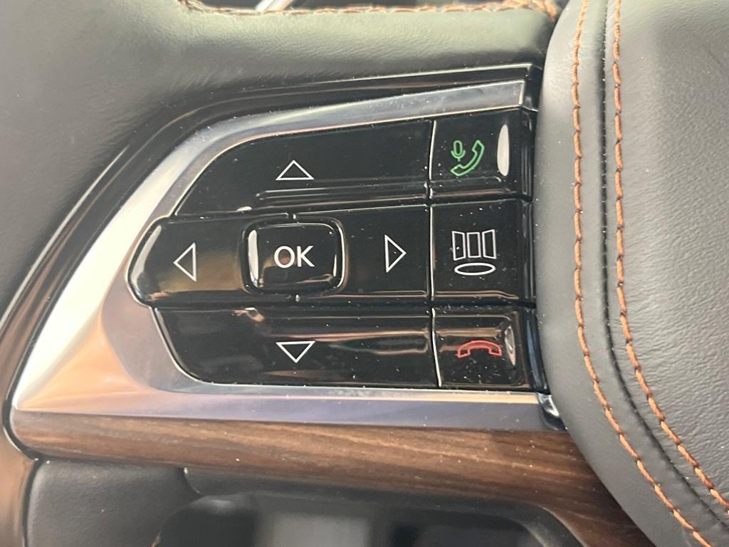 used 2024 Jeep Grand Cherokee car, priced at $49,991