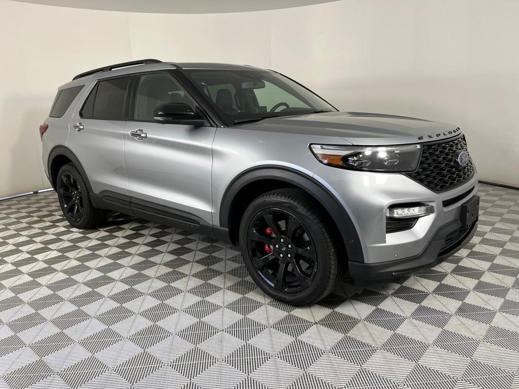 used 2022 Ford Explorer car