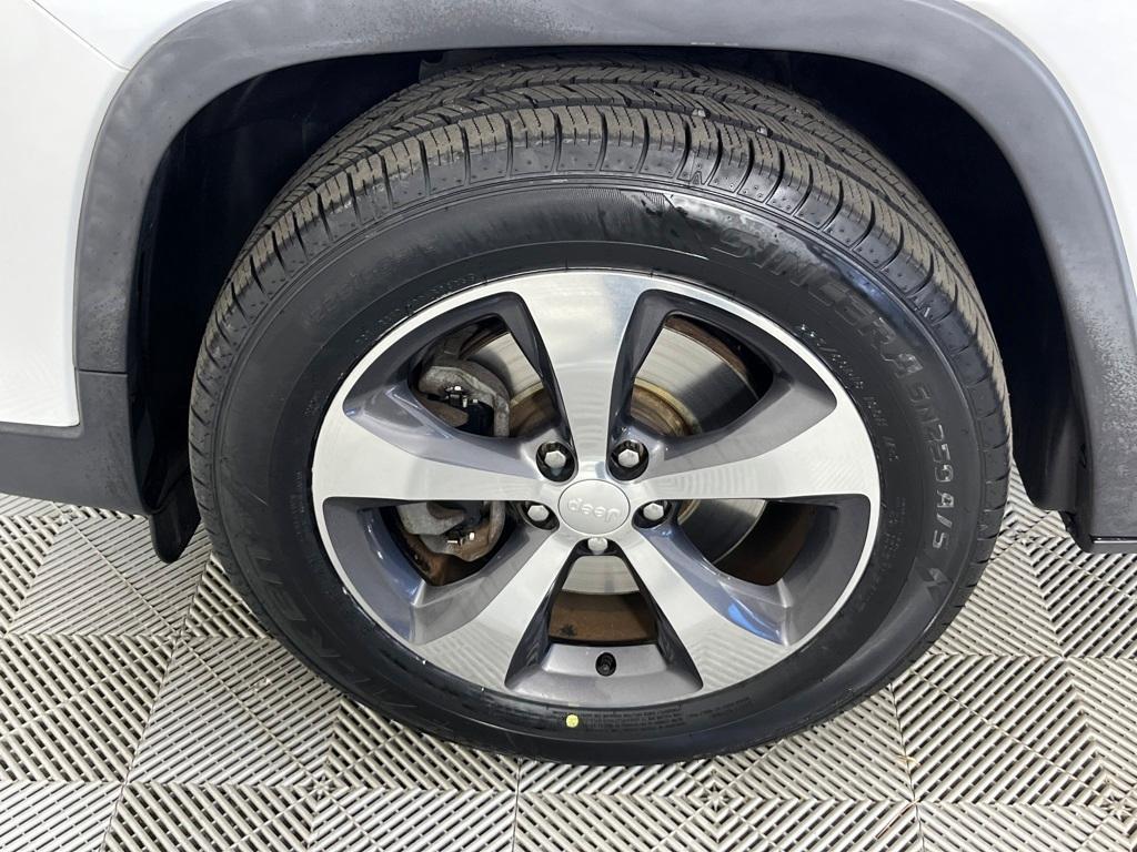 used 2019 Jeep Cherokee car, priced at $22,691