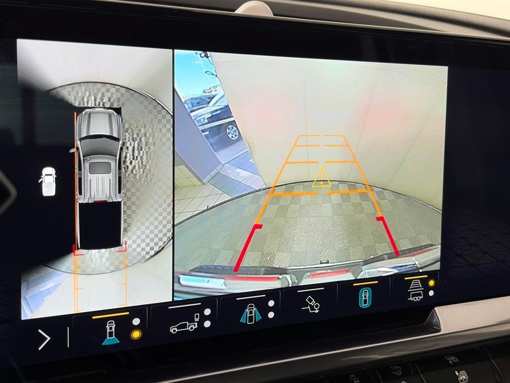 used 2023 GMC Sierra 1500 car, priced at $40,492