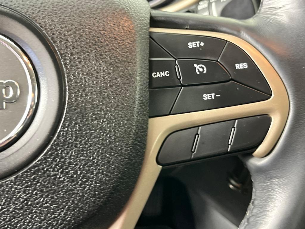 used 2018 Jeep Cherokee car, priced at $13,991