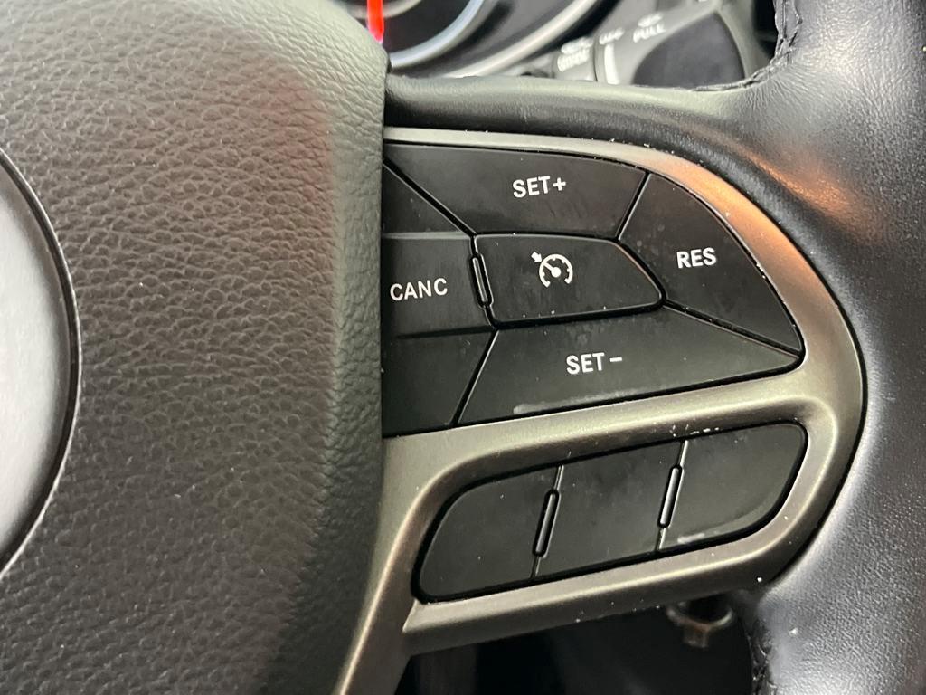 used 2020 Jeep Cherokee car, priced at $18,991