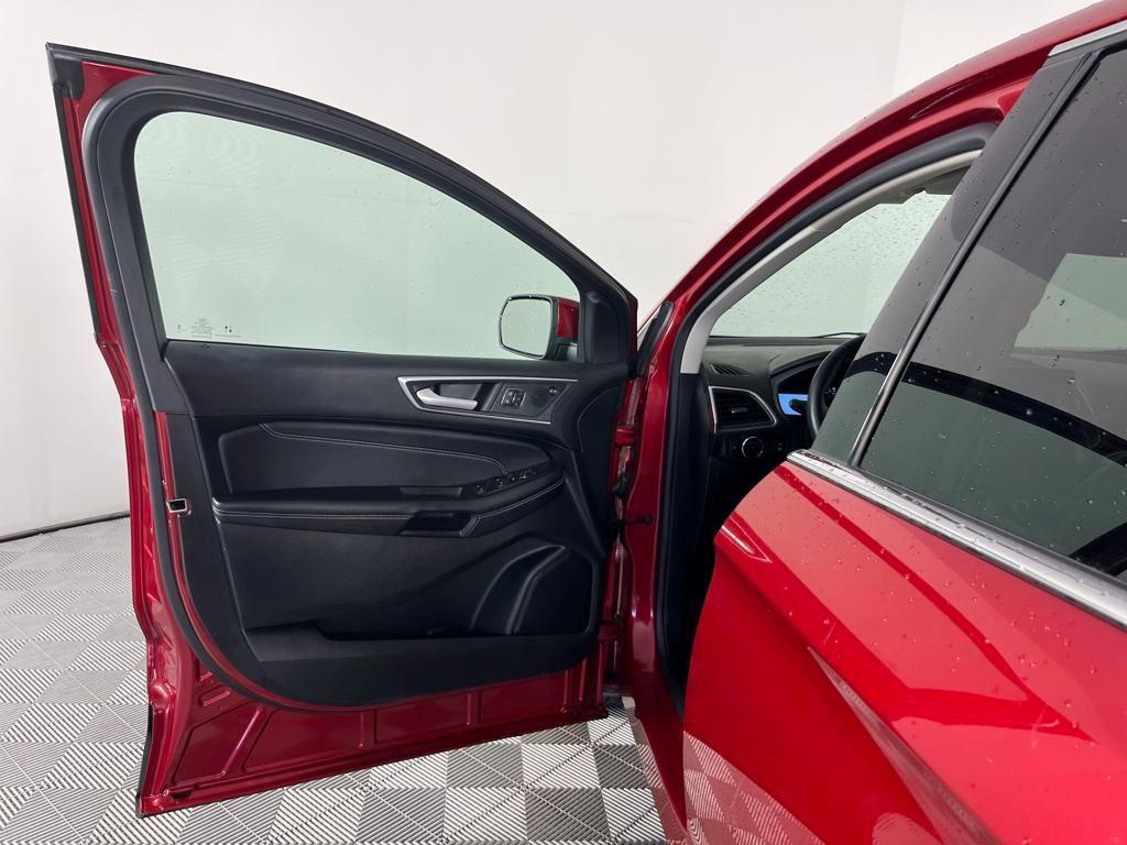 used 2024 Ford Edge car, priced at $31,991