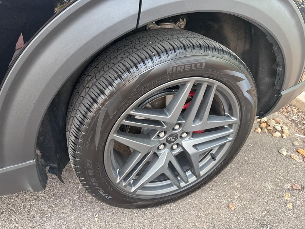 used 2025 Ford Explorer car