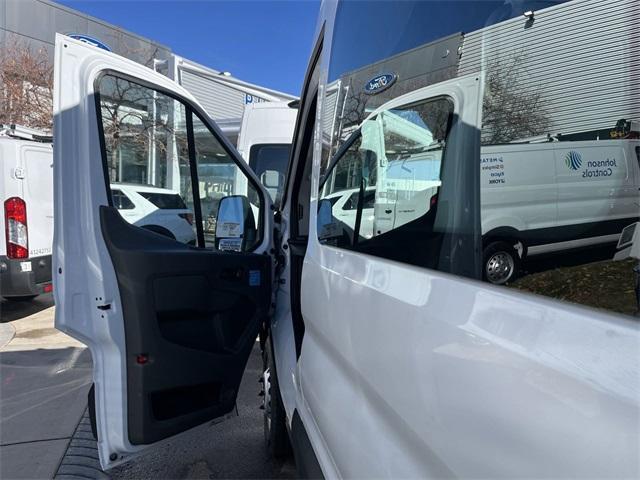 new 2023 Ford Transit-350 car