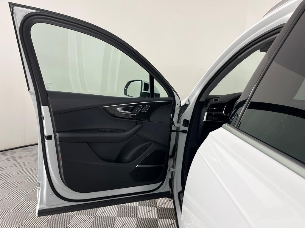 used 2022 Audi Q7 car, priced at $39,990