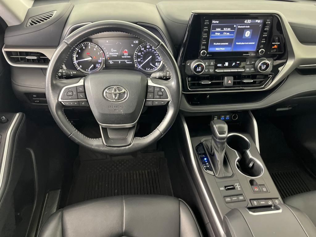 used 2022 Toyota Highlander car, priced at $38,991
