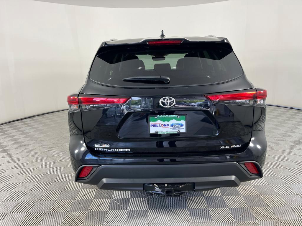used 2022 Toyota Highlander car, priced at $38,991