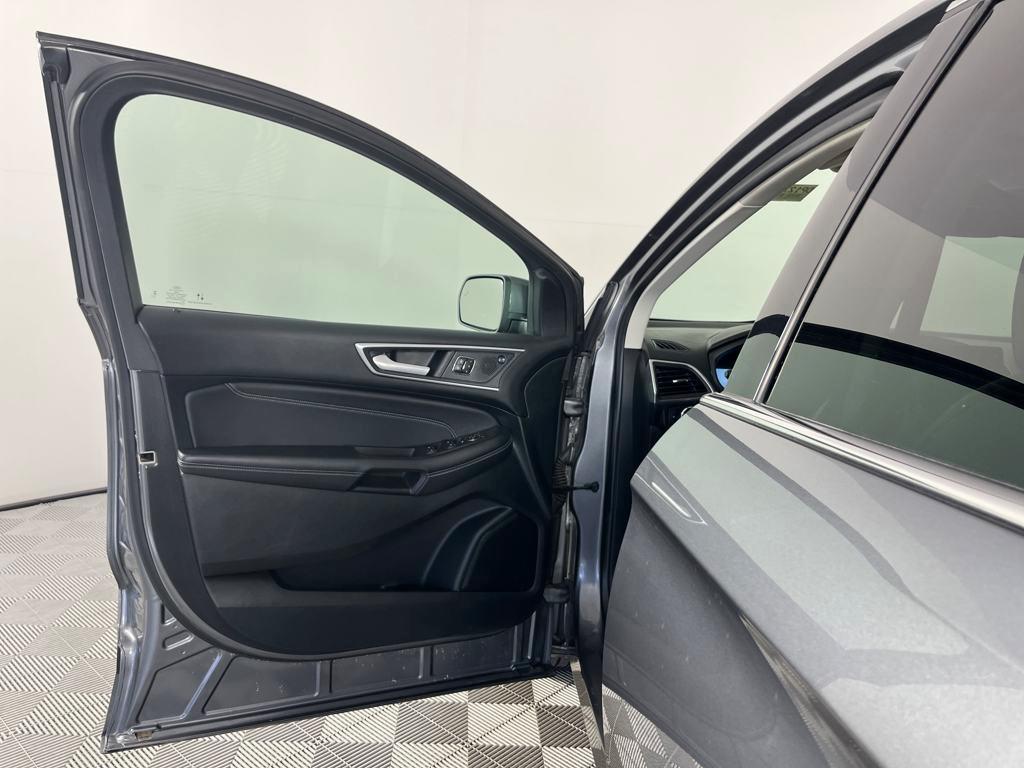 used 2024 Ford Edge car, priced at $31,256