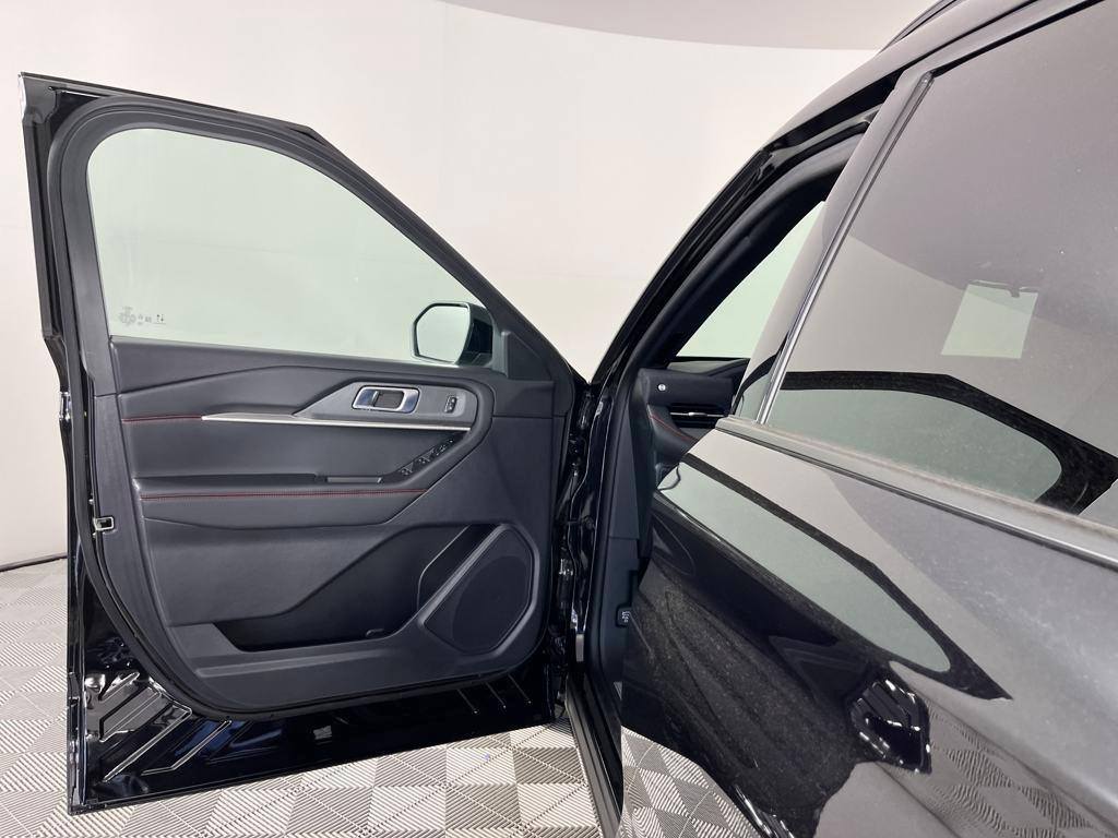 used 2025 Ford Explorer car, priced at $47,991