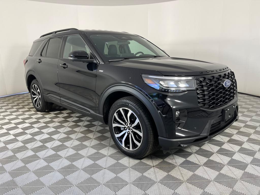 used 2025 Ford Explorer car, priced at $48,601