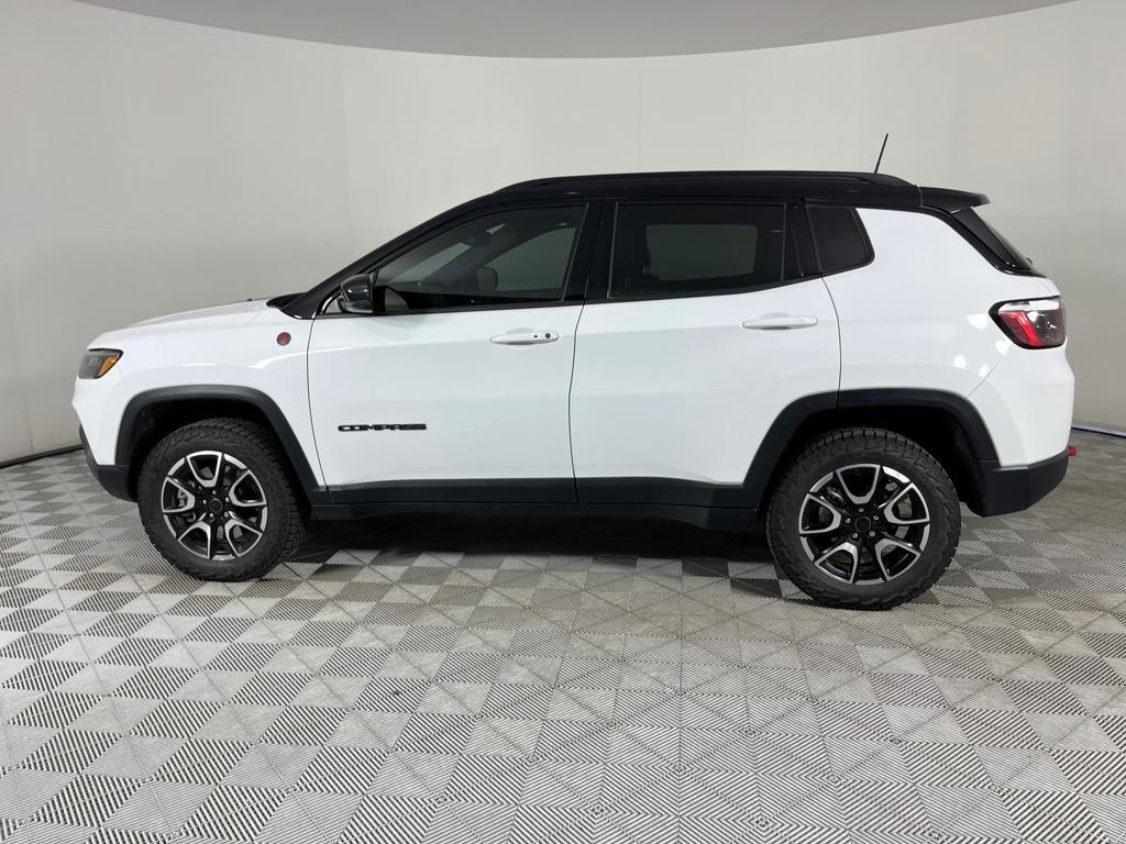 used 2025 Jeep Compass car
