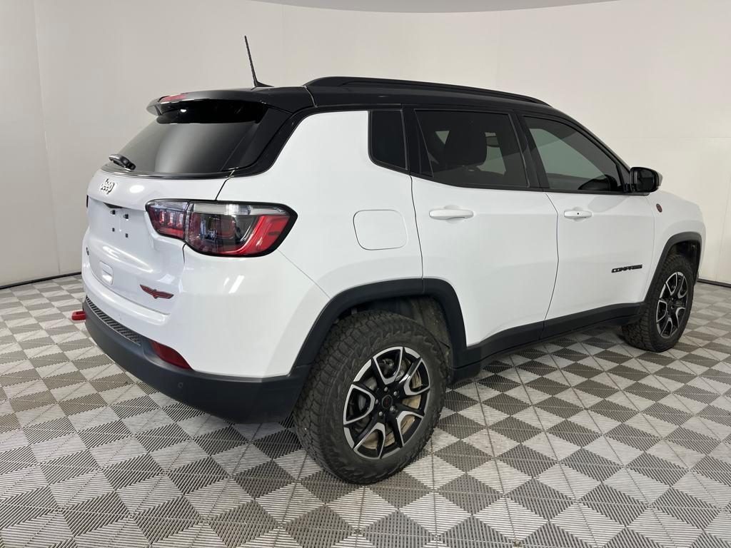 used 2025 Jeep Compass car