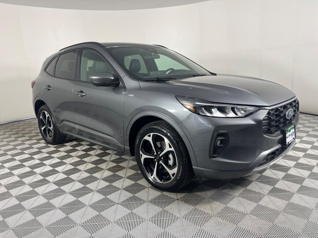 used 2023 Ford Escape car, priced at $30,991