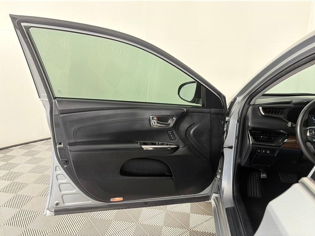 used 2015 Toyota Avalon Hybrid car, priced at $15,691