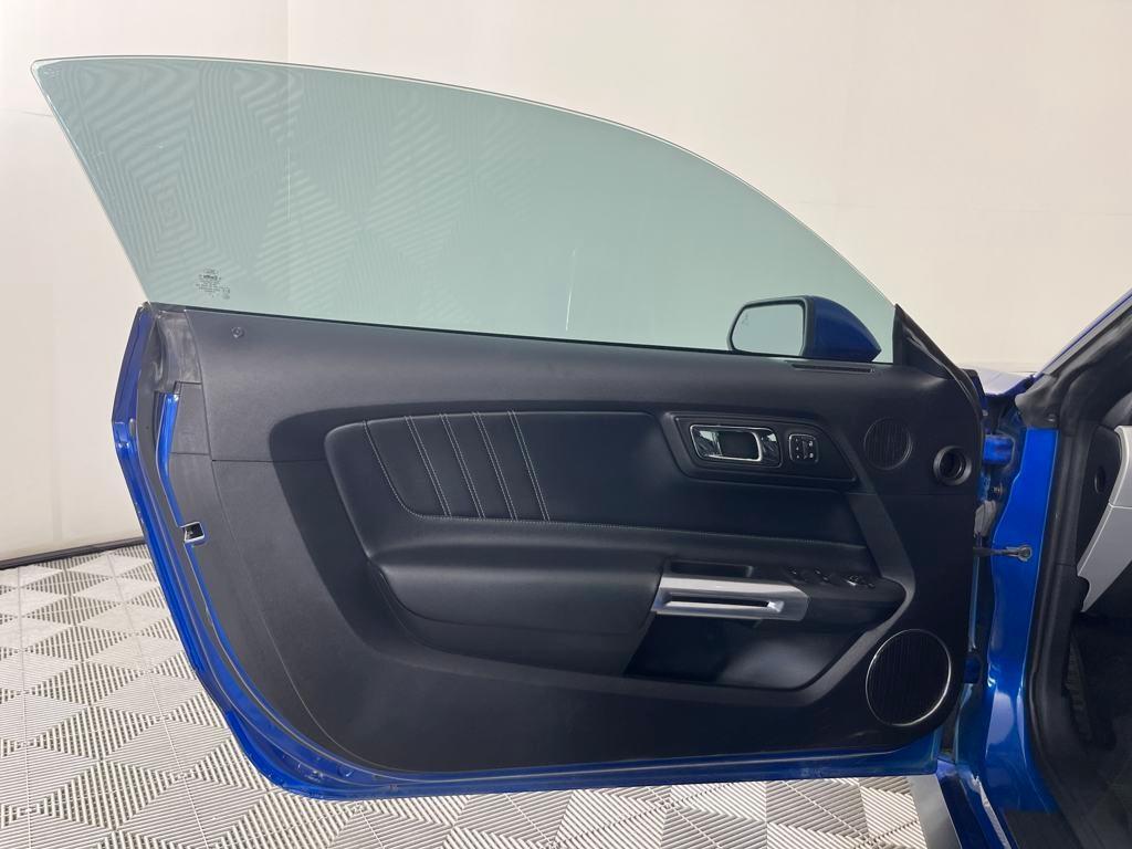 used 2017 Ford Mustang car