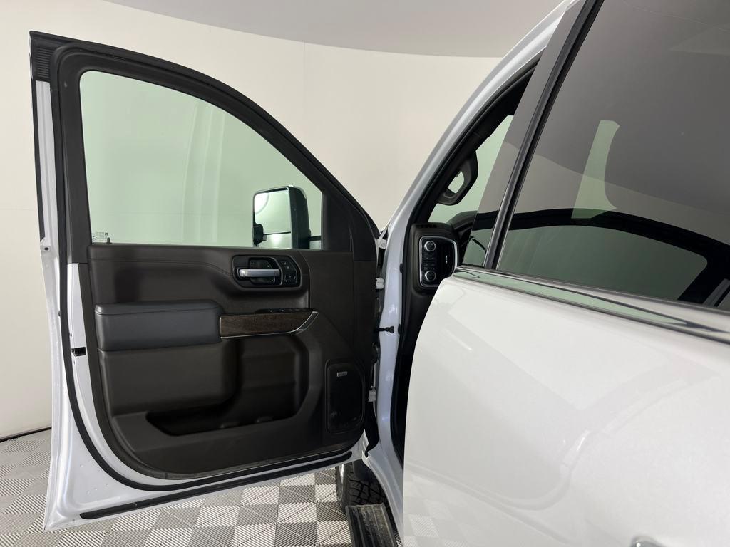 used 2022 GMC Sierra 2500 car, priced at $65,907
