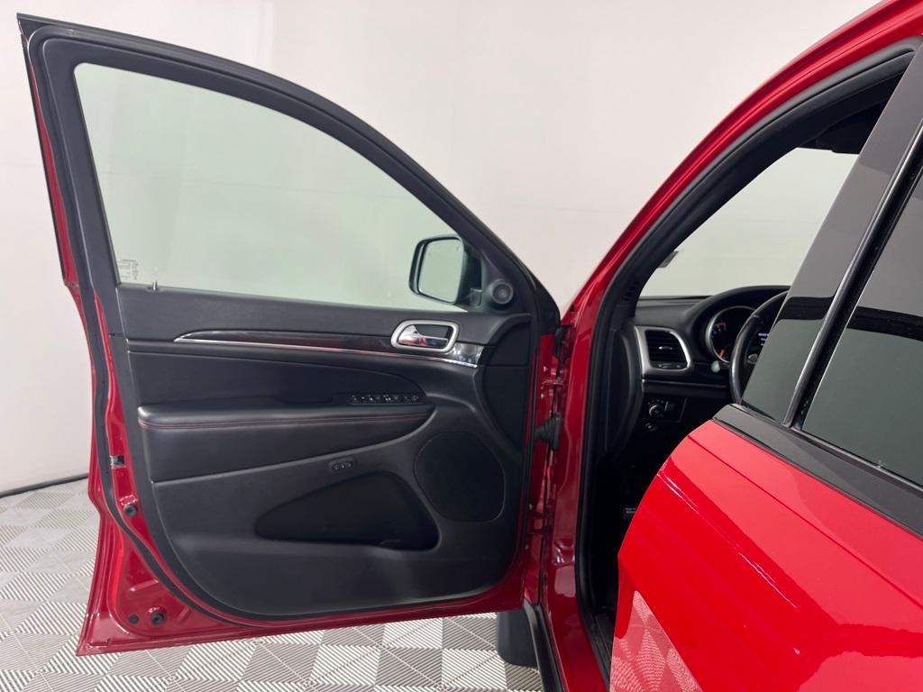 used 2017 Jeep Grand Cherokee car