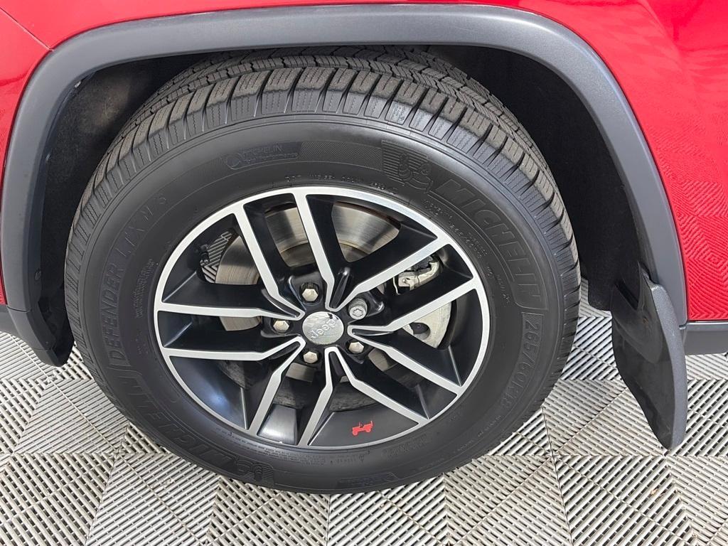 used 2017 Jeep Grand Cherokee car, priced at $16,492